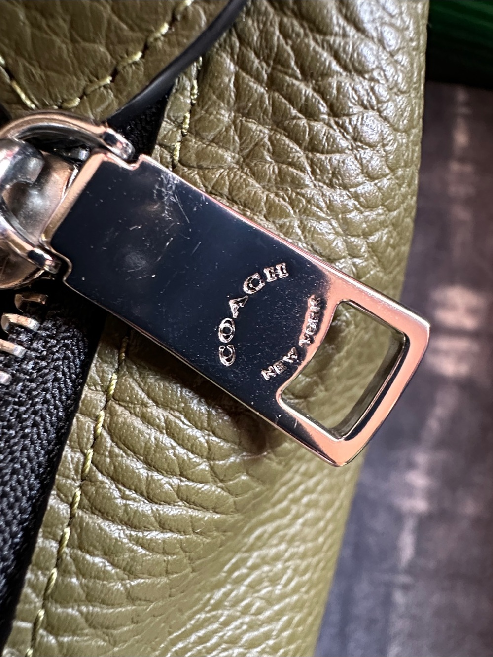 Coach Finn Olive Pebbled Leather Unisex Crossbody Bag with Pockets /FINAL PRICE - Picture 5 of 14